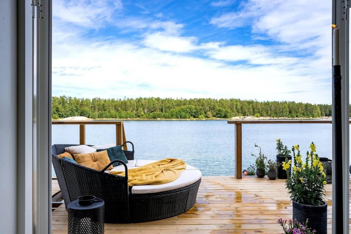 Comfortable Apartment With Private Dock Gnarp Exterior foto